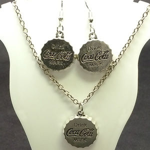 X SOLD X Coca Cola Bottle Cap Earring Necklace Set